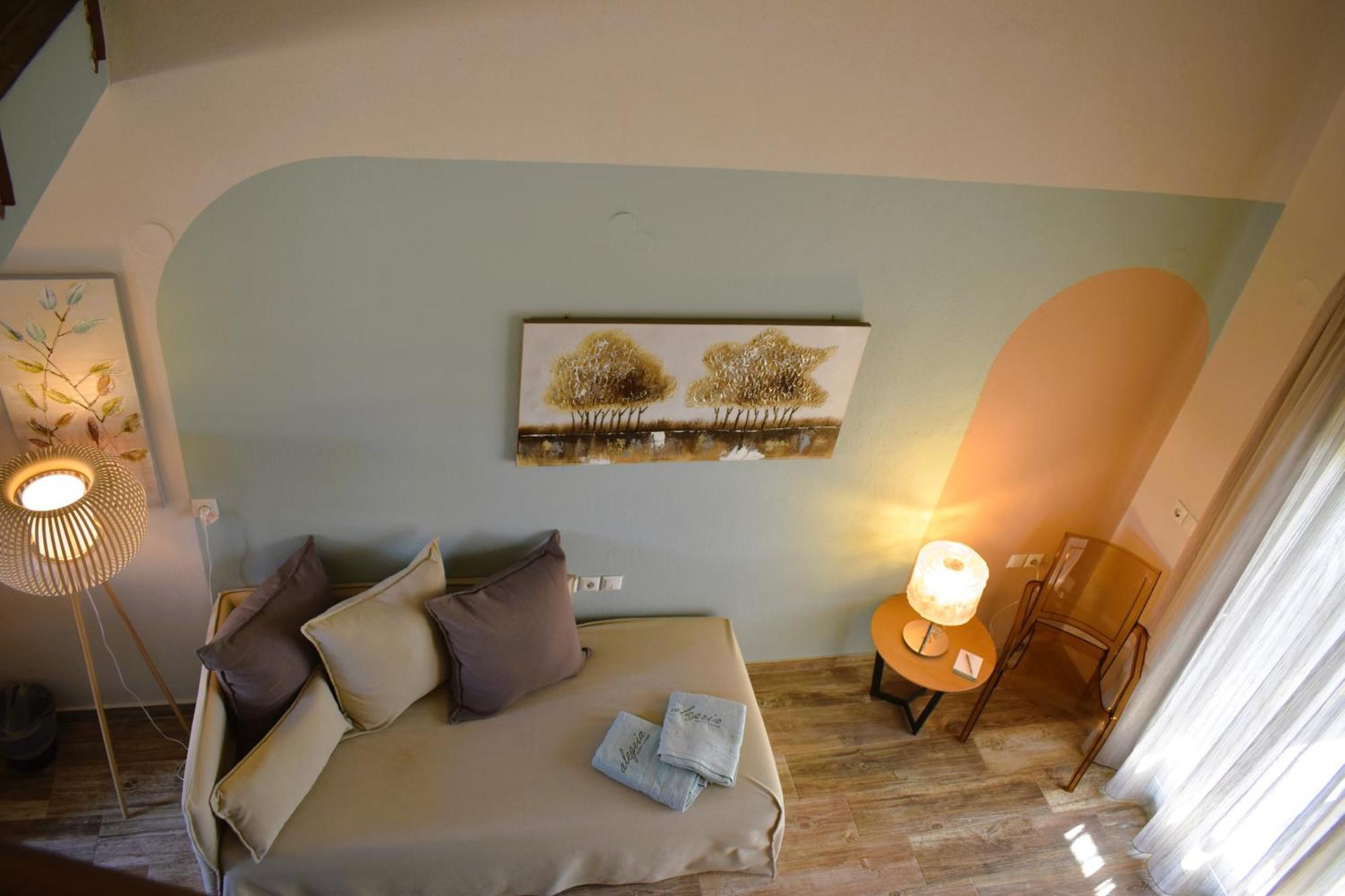 Alegria Suites นิกิติ ภายนอก รูปภาพ