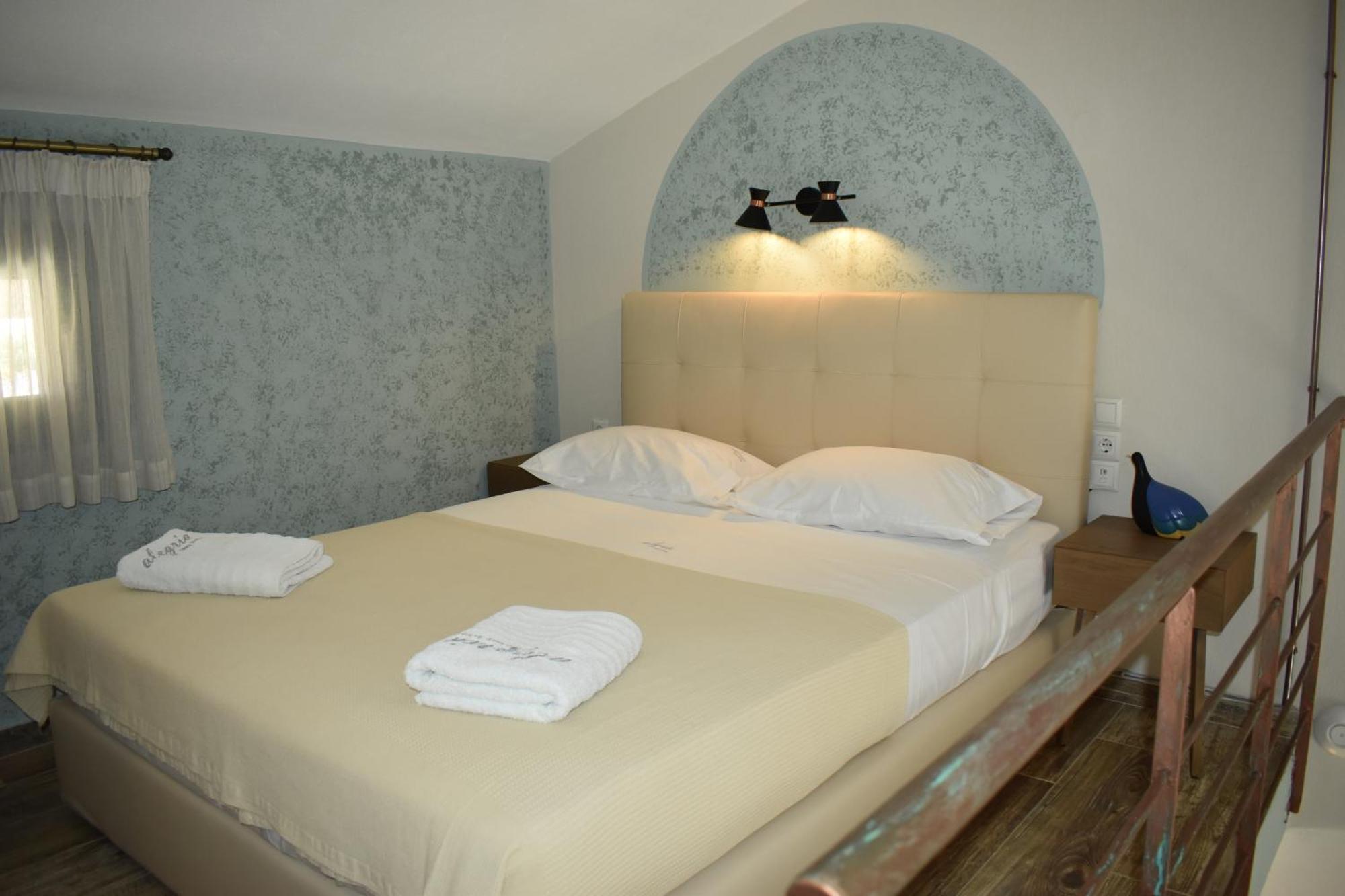 Alegria Suites นิกิติ ภายนอก รูปภาพ